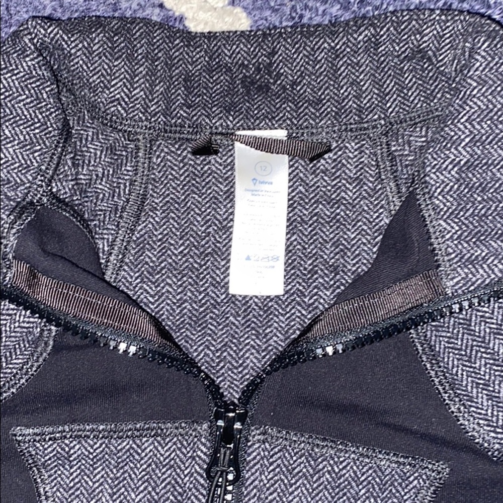 Ivivva jacket - Picture 3 of 3